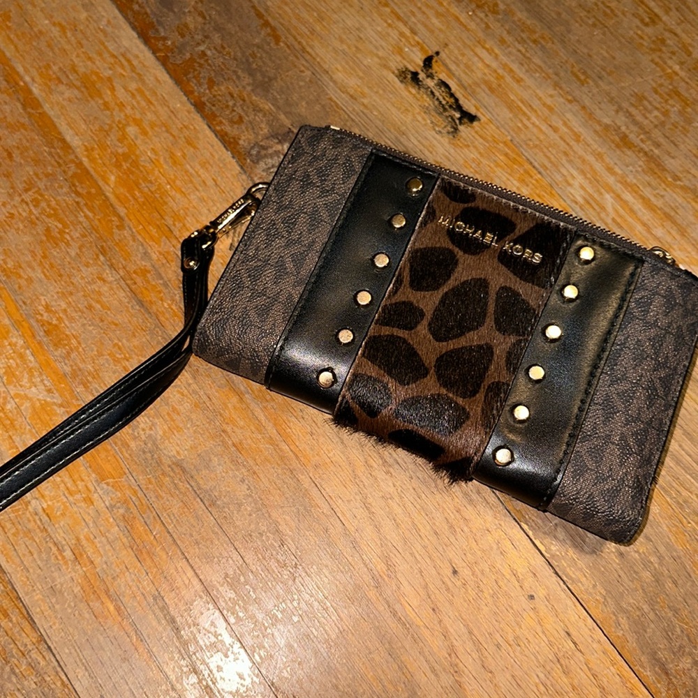 Micheal kors wallet cheetah print